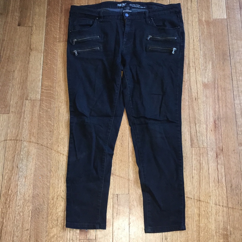 Mid-rise skinny punk jeans with zipper detail